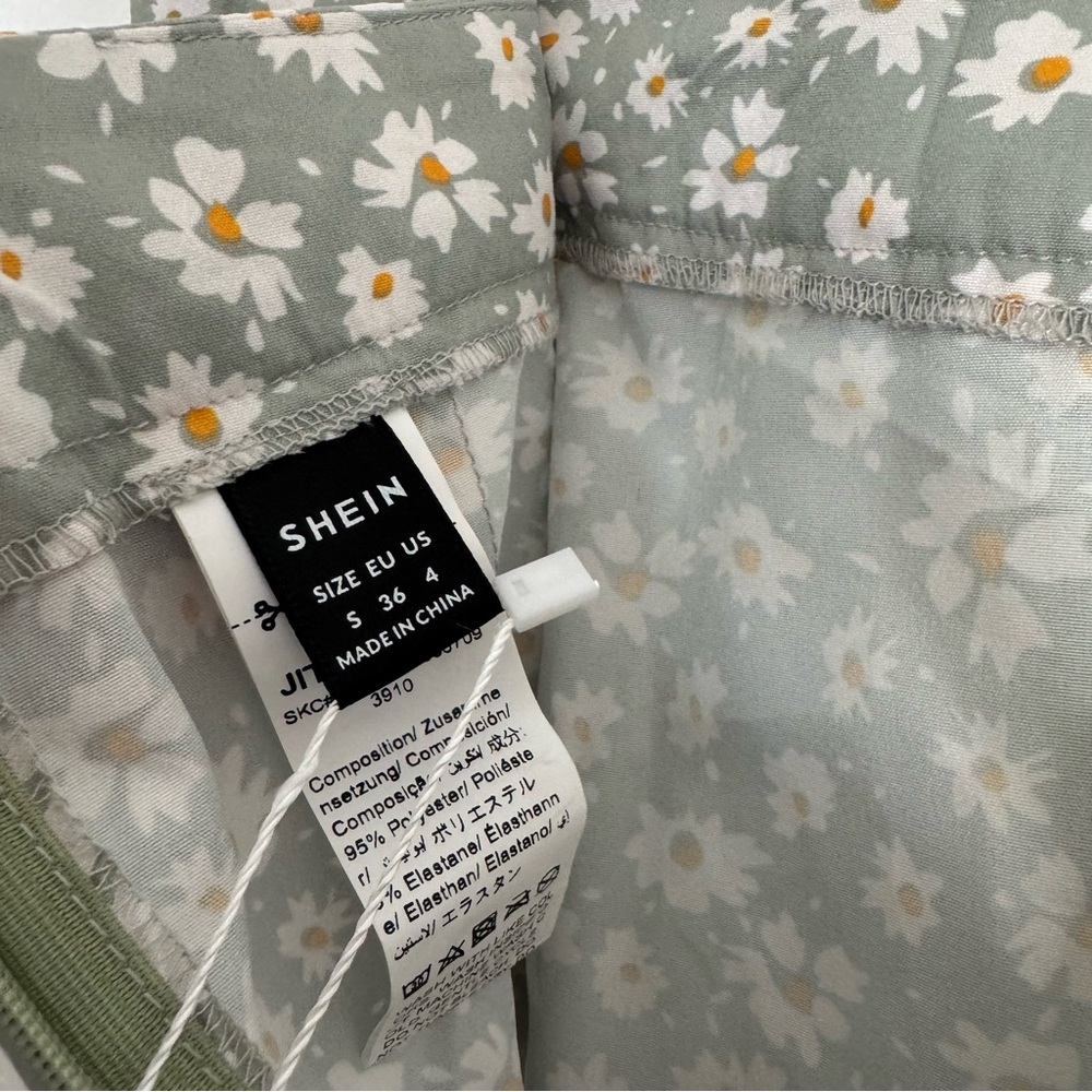 SHEIN Daisy Floral High-Low Skirt - Size Small $12 - Picture 9 of 13